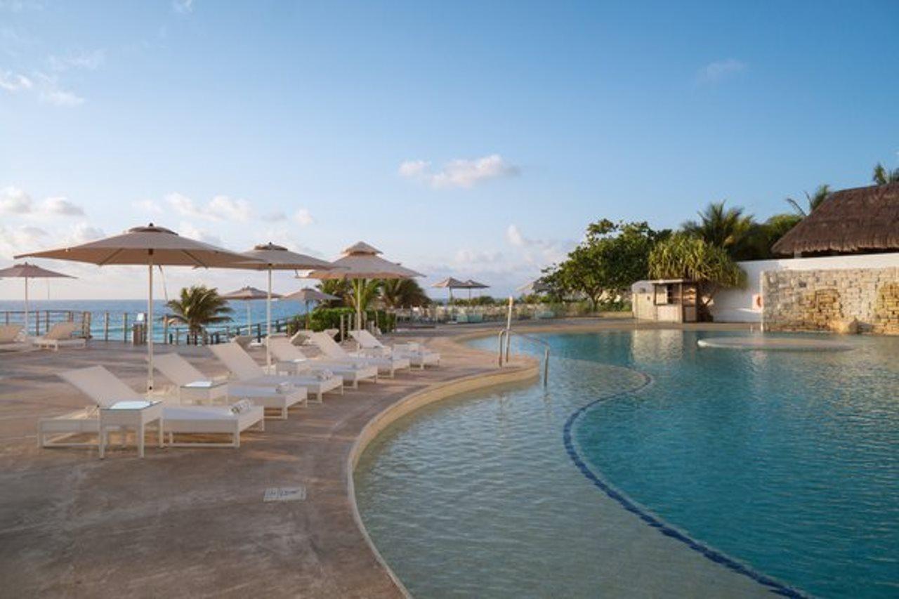 Sunset Royal Hotel Cancun Exterior photo