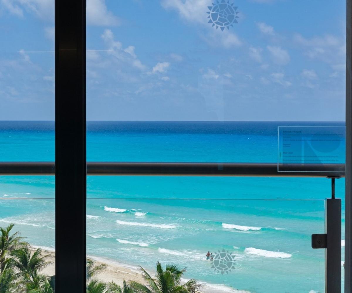 Sunset Royal Hotel Cancun Exterior photo