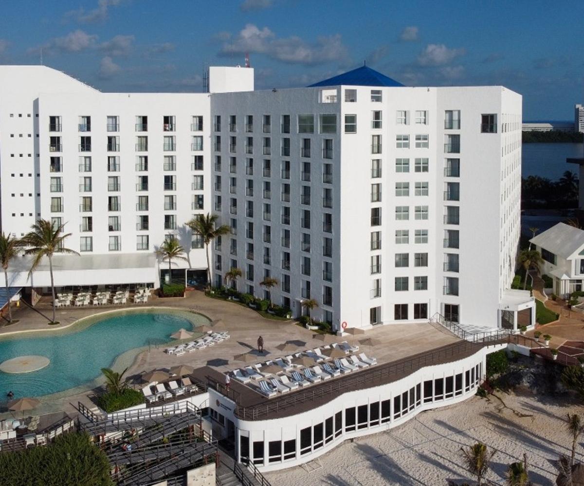 Sunset Royal Hotel Cancun Exterior photo