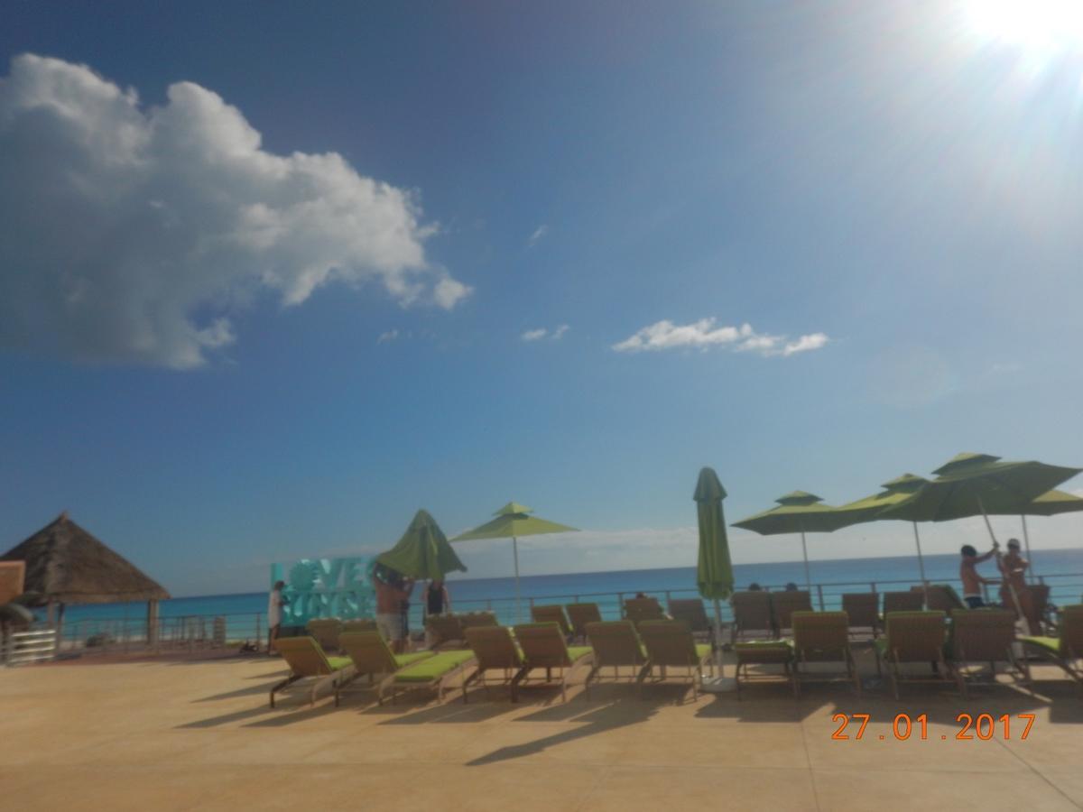 Sunset Royal Hotel Cancun Exterior photo