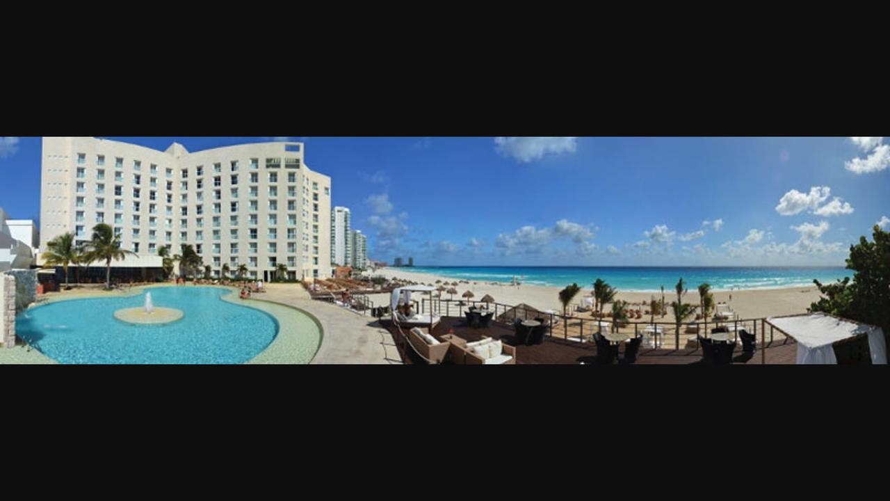 Sunset Royal Hotel Cancun Exterior photo