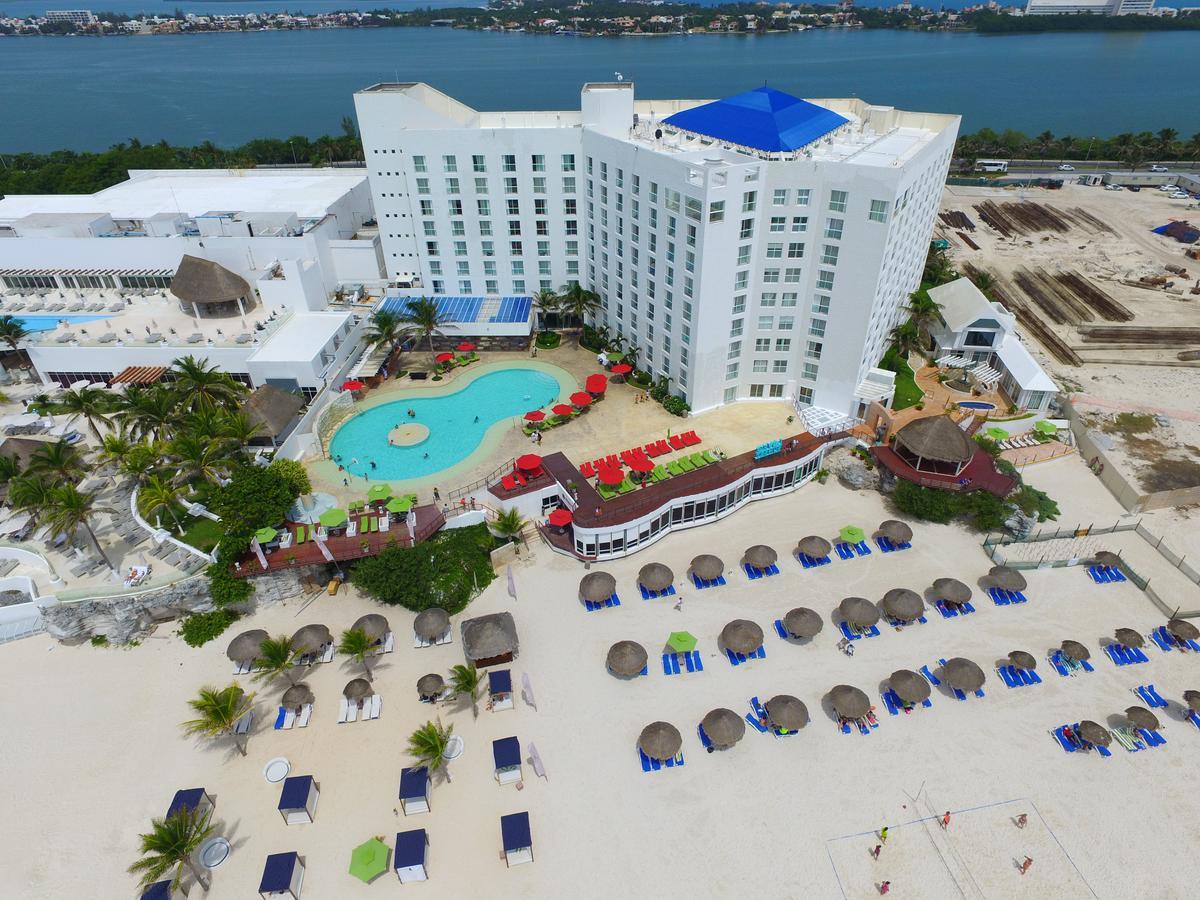 Sunset Royal Hotel Cancun Exterior photo